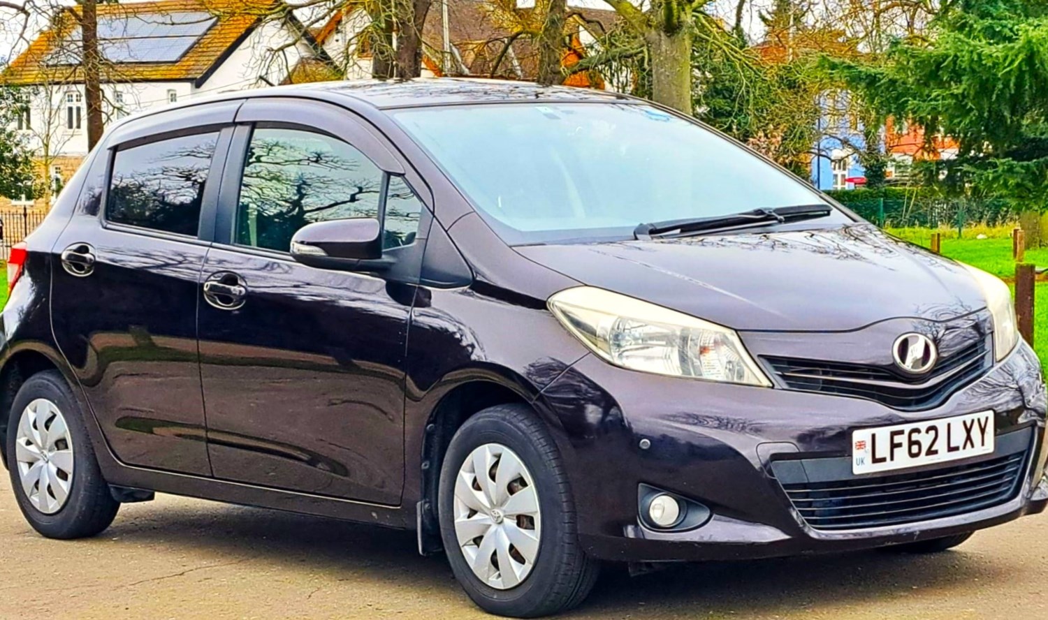 Toyota Yaris Listing Image