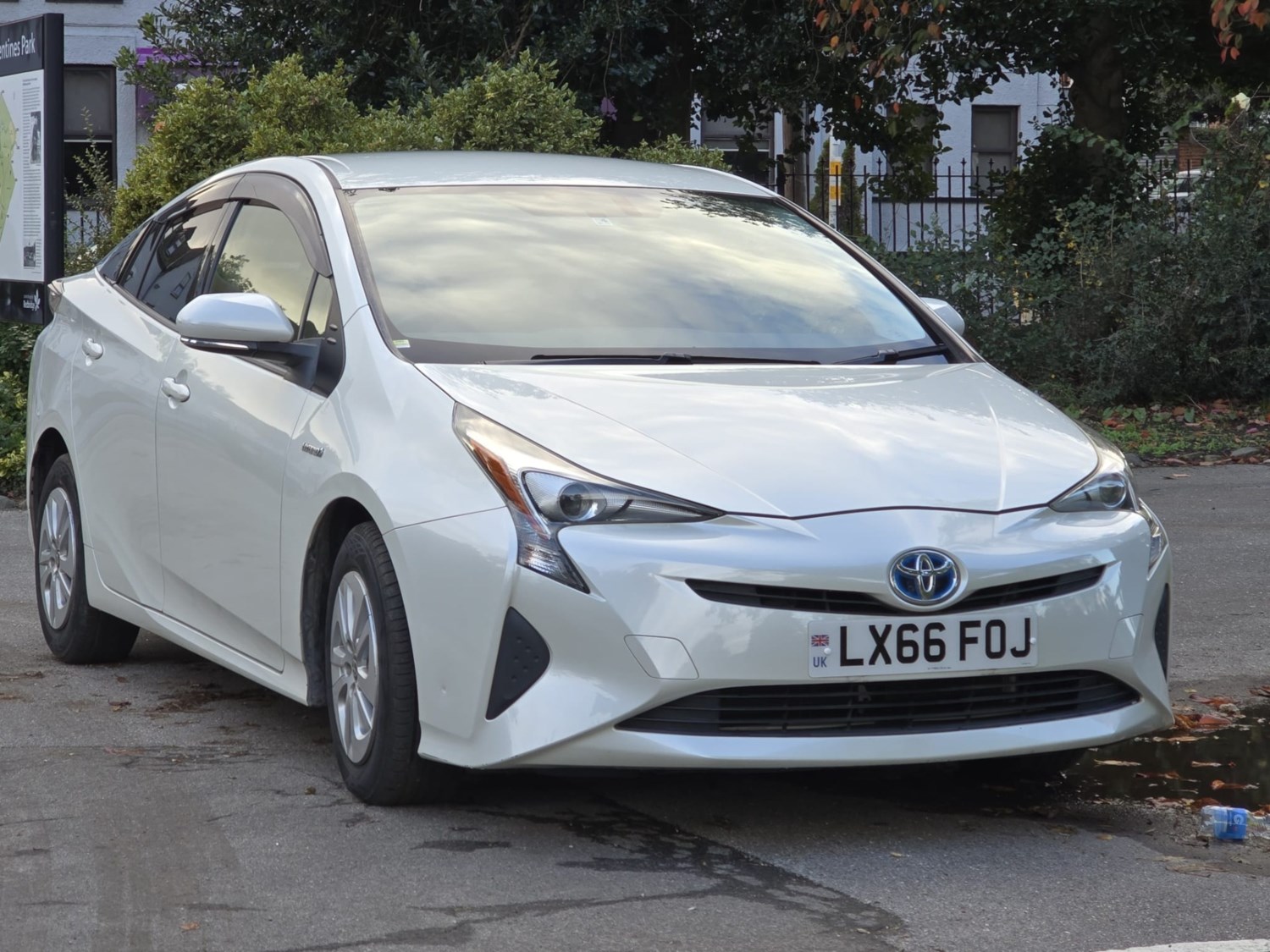 Toyota Prius Listing Image