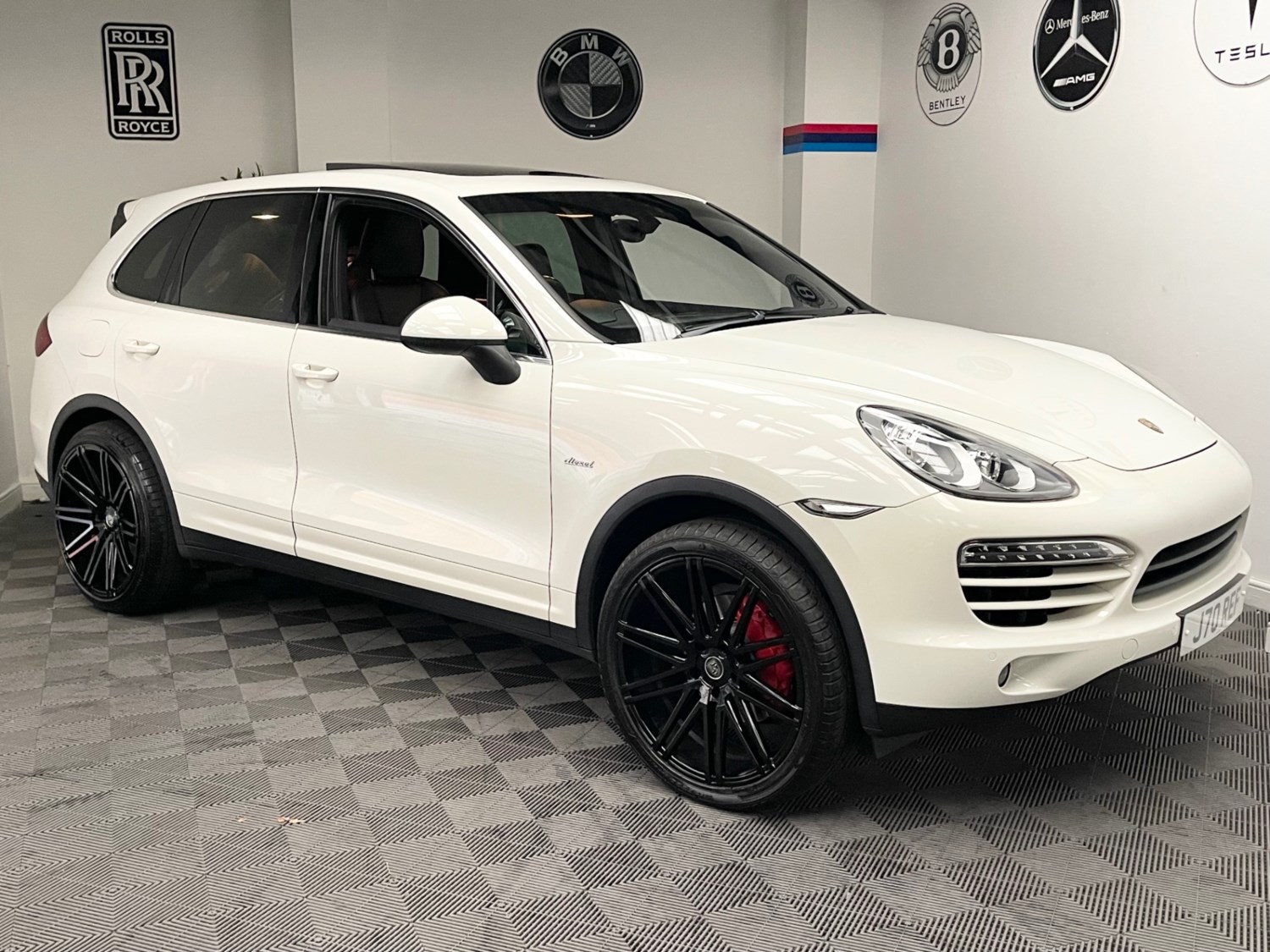 Porsche Cayenne Listing Image