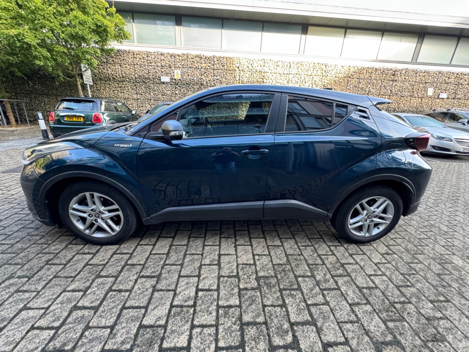 Toyota C-HR Listing Image