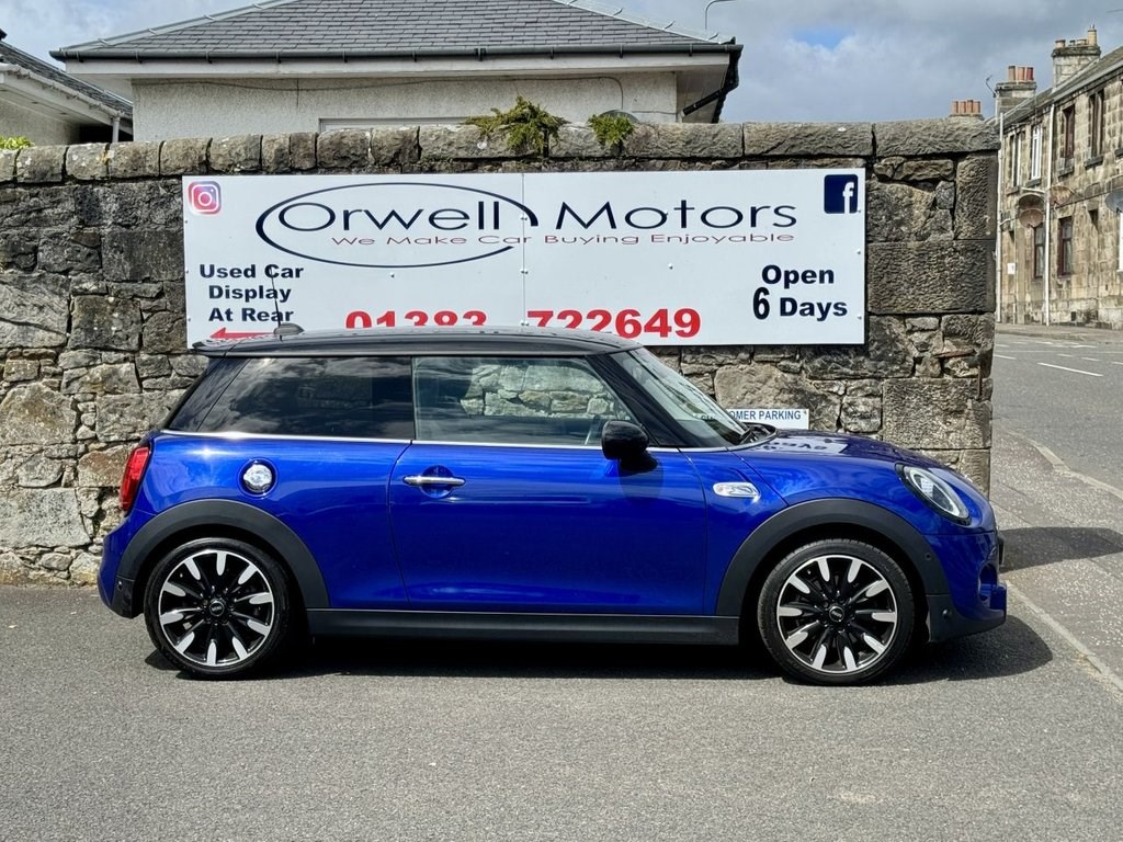 MINI Hatch Listing Image