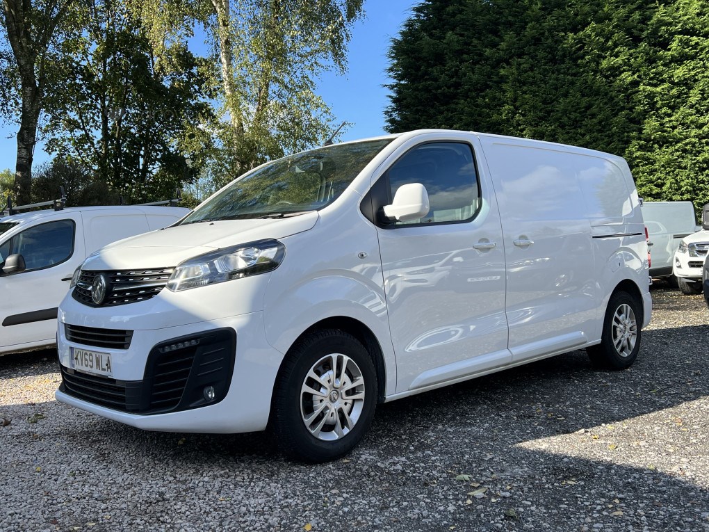 Vauxhall Vivaro Listing Image