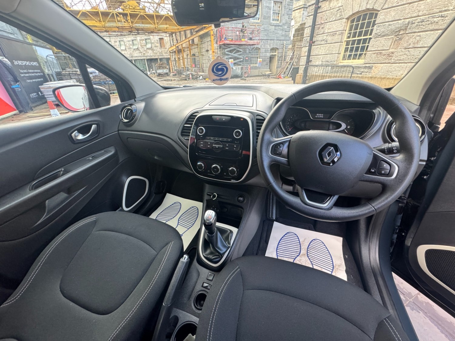 Renault Captur Listing Image