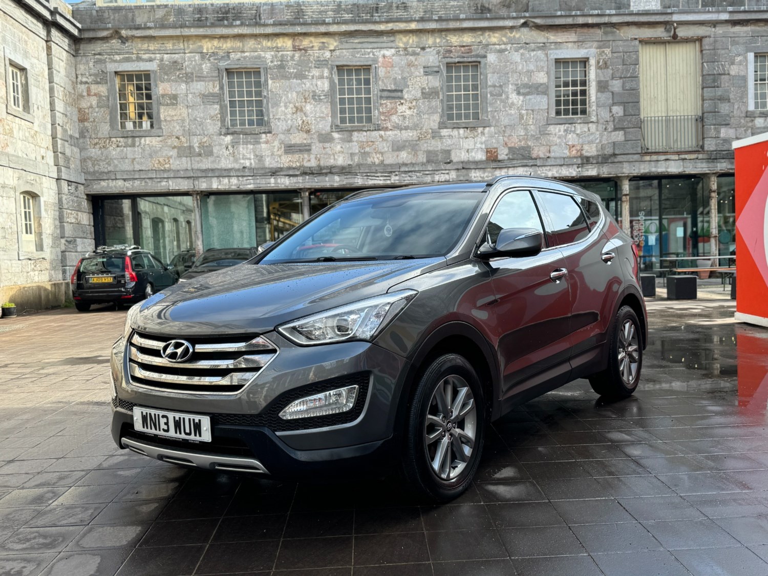 Hyundai Santa Fe Listing Image