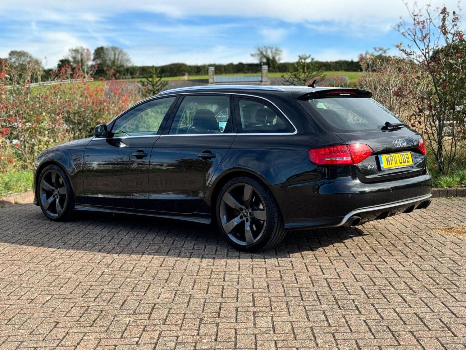 Audi A4 Avant Listing Image