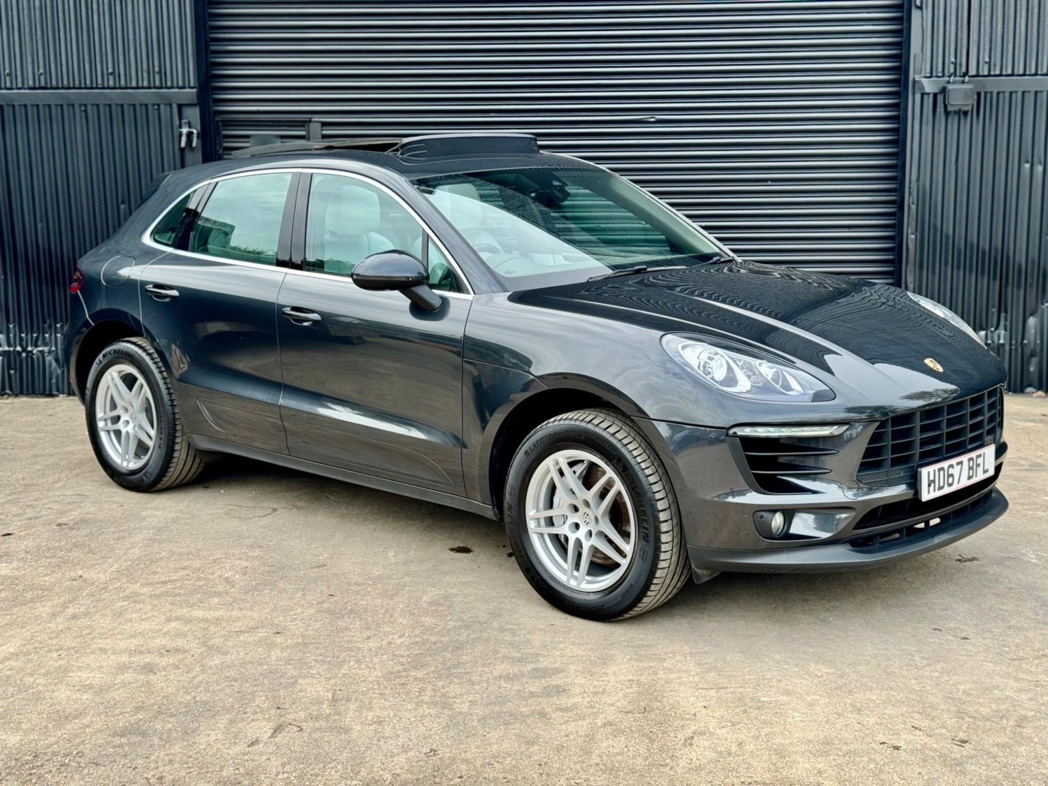 Porsche Macan Listing Image