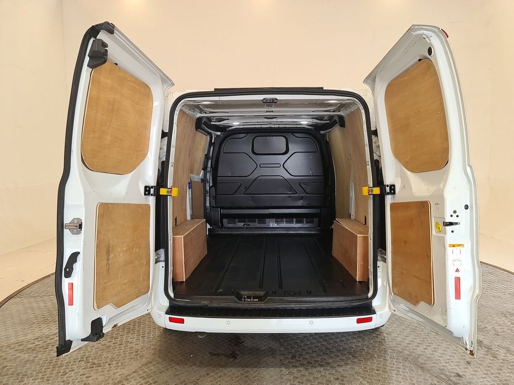 Ford Transit Custom Listing Image