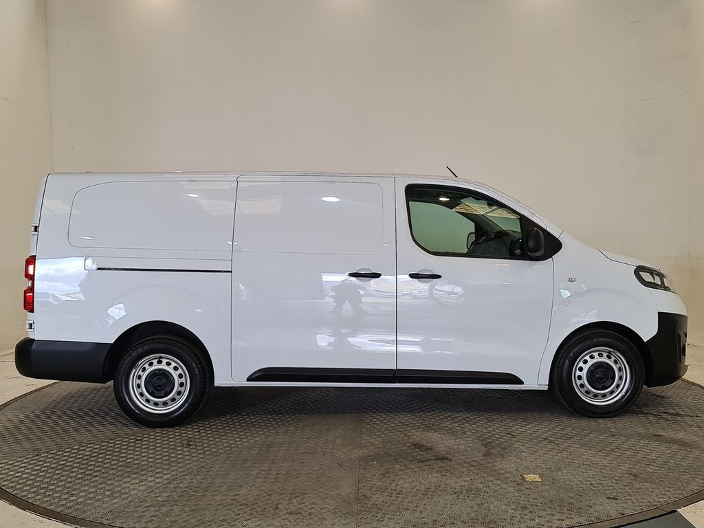 Vauxhall Vivaro Listing Image