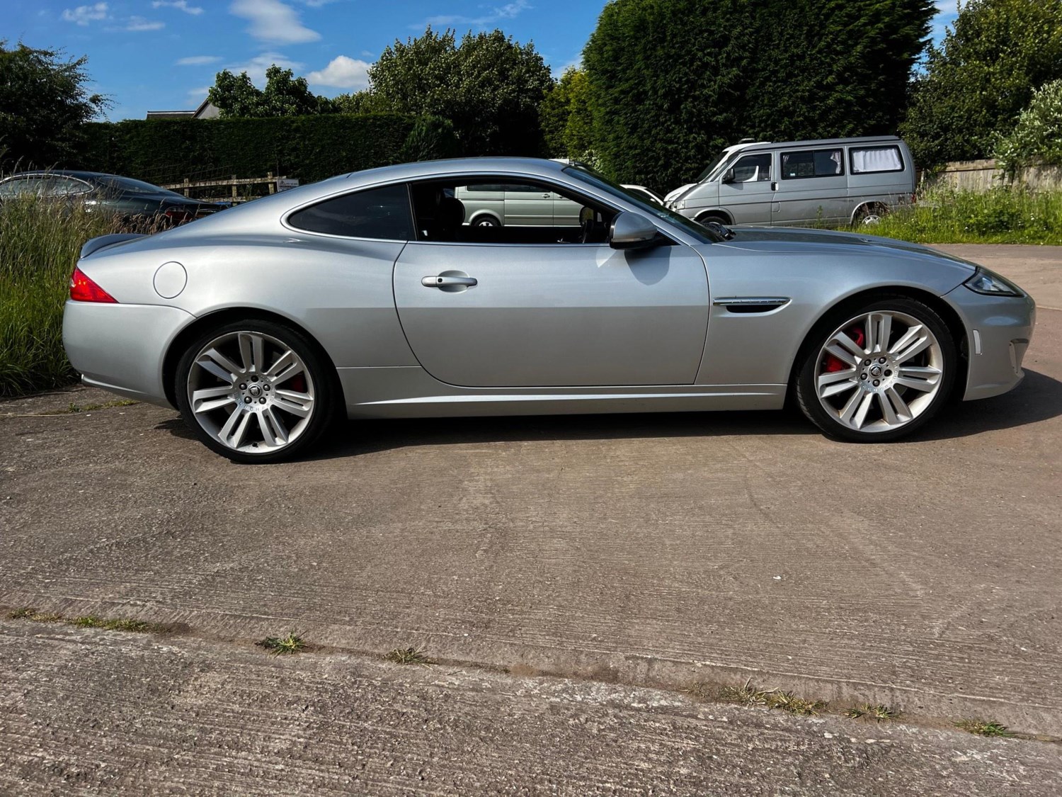 Jaguar XKR Listing Image