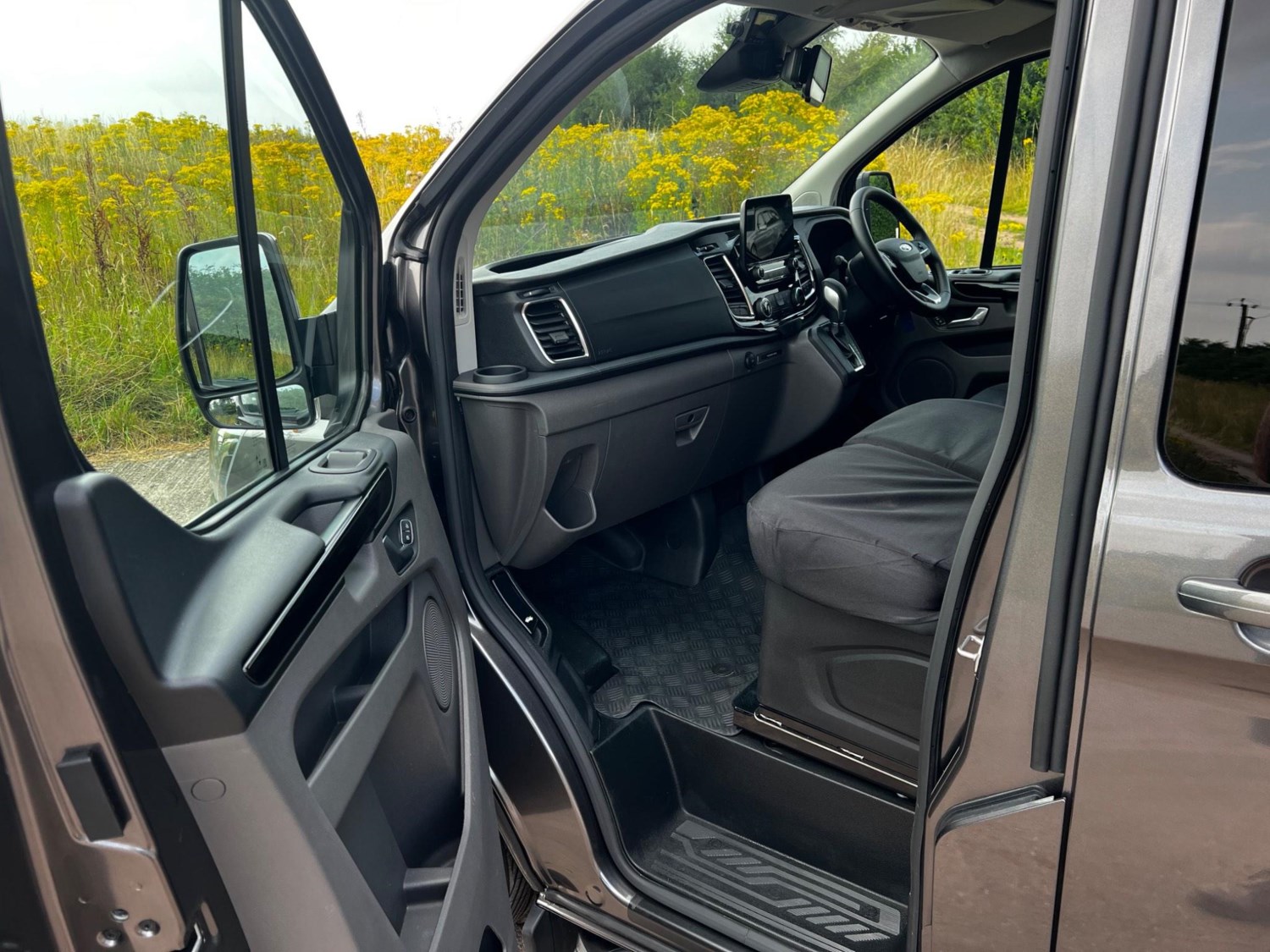 Ford Transit Custom Listing Image