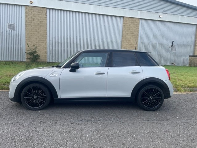 MINI Hatch Listing Image