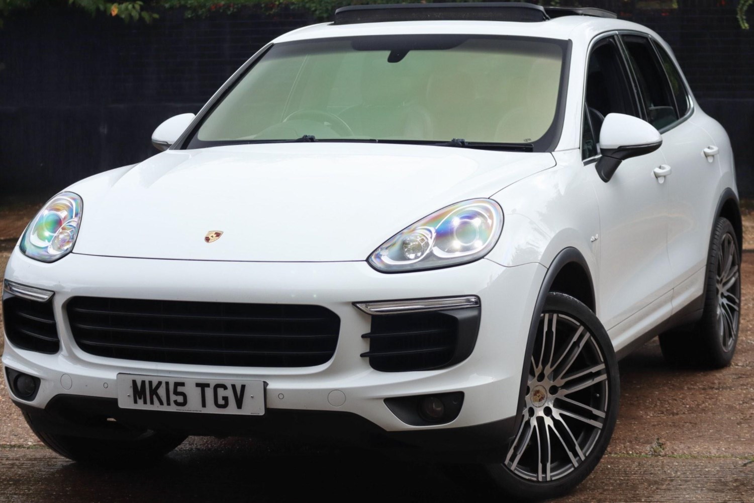 Porsche Cayenne Listing Image