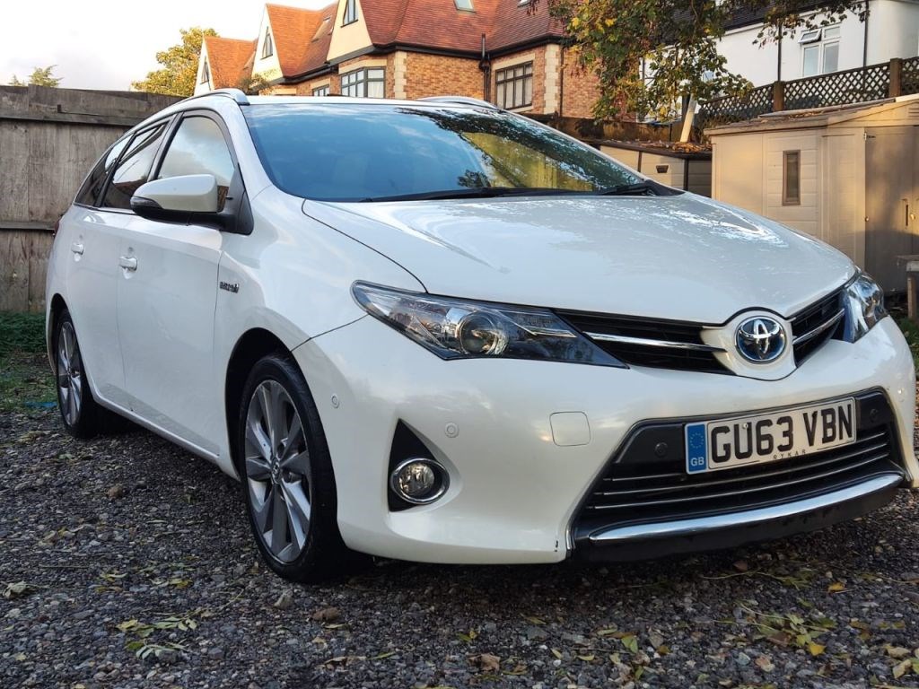 Toyota Auris Listing Image