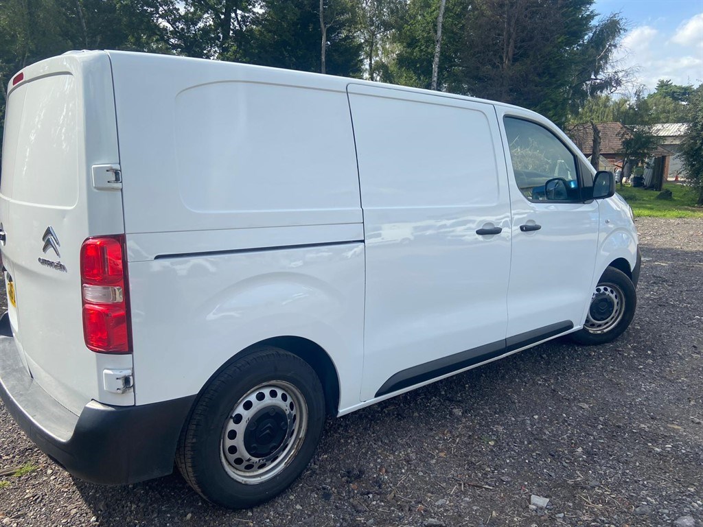 Citroen Dispatch Listing Image