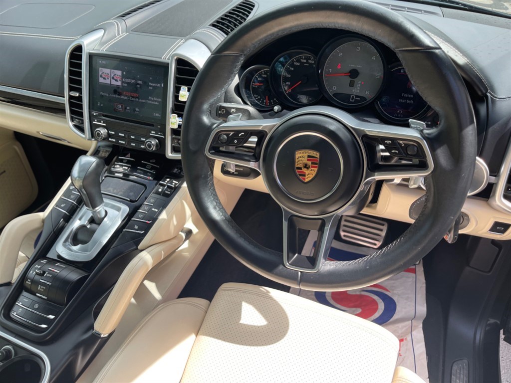 Porsche Cayenne Listing Image