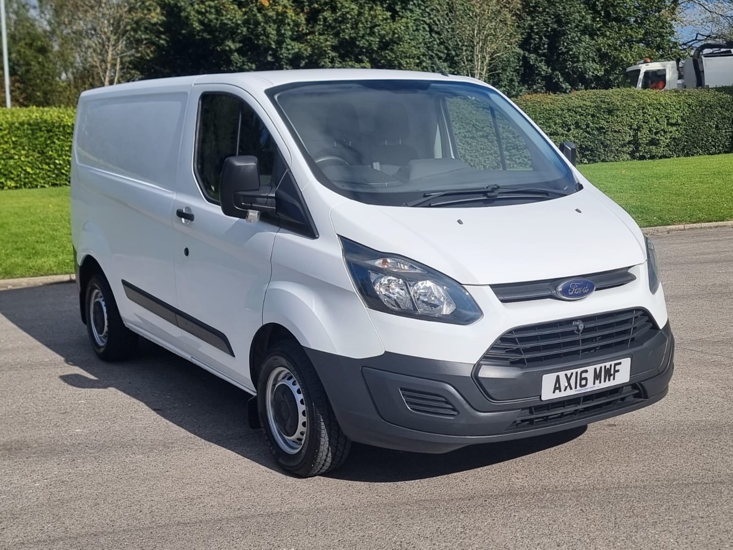 Ford Transit Custom Listing Image