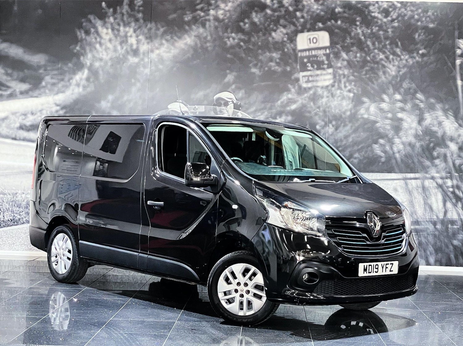 Renault Trafic Listing Image