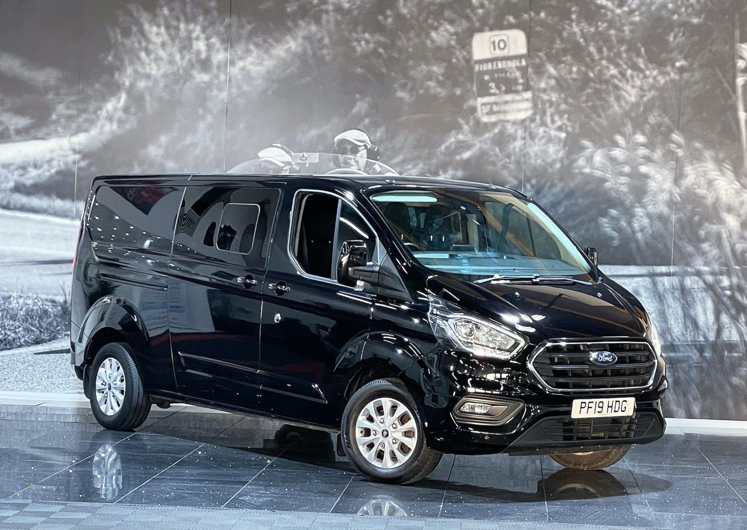 Ford Transit Custom Listing Image