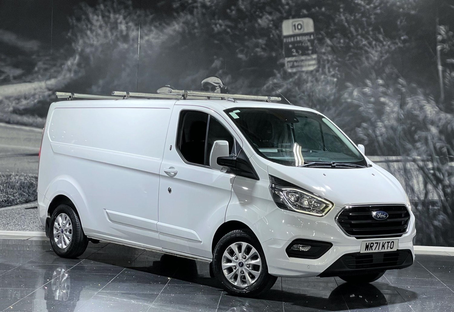 Ford Transit Custom Listing Image