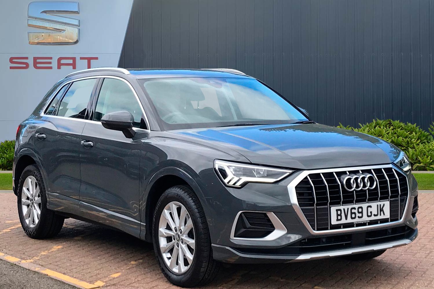 Audi Q3 Listing Image