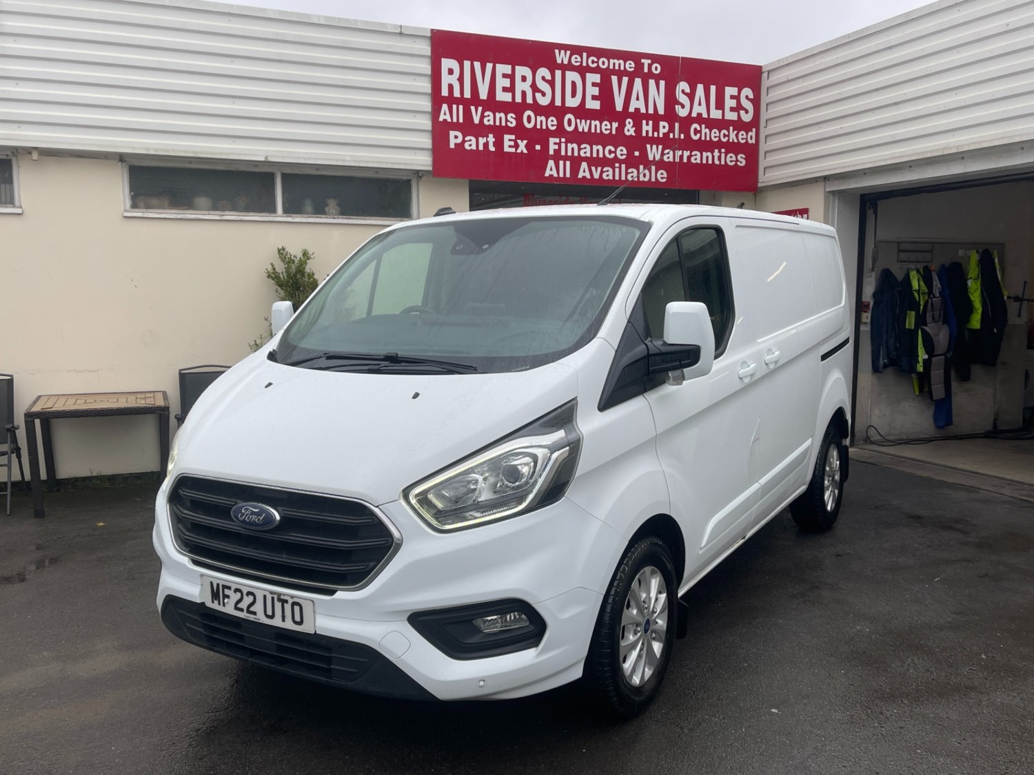 Ford Transit Custom Listing Image