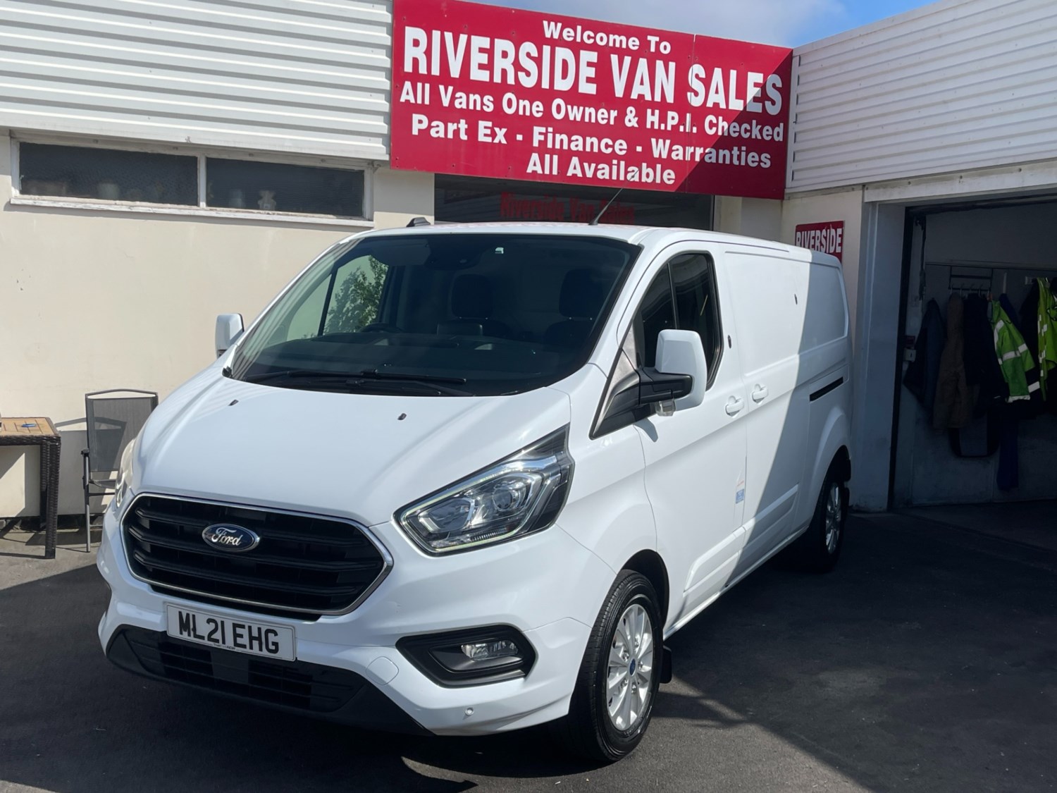 Ford Transit Custom Listing Image