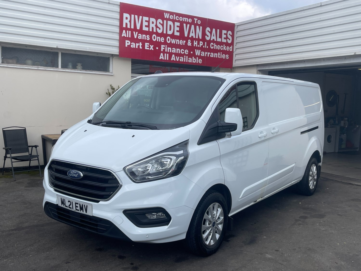 Ford Transit Custom Listing Image