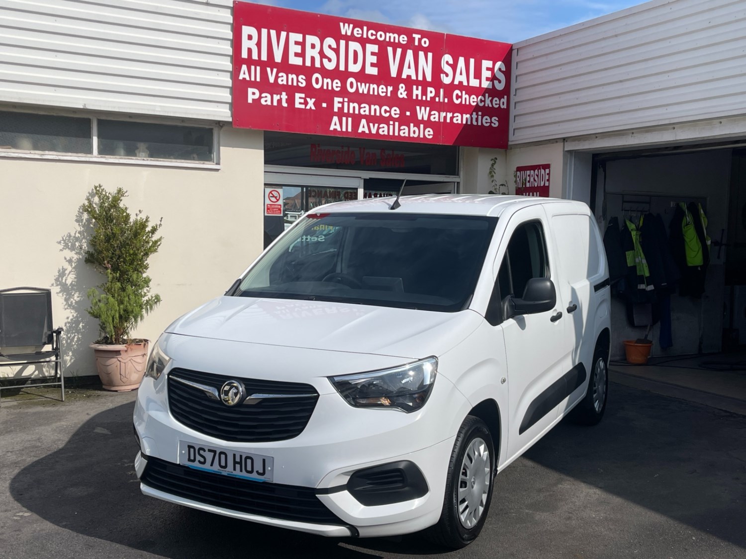 Vauxhall Combo Listing Image