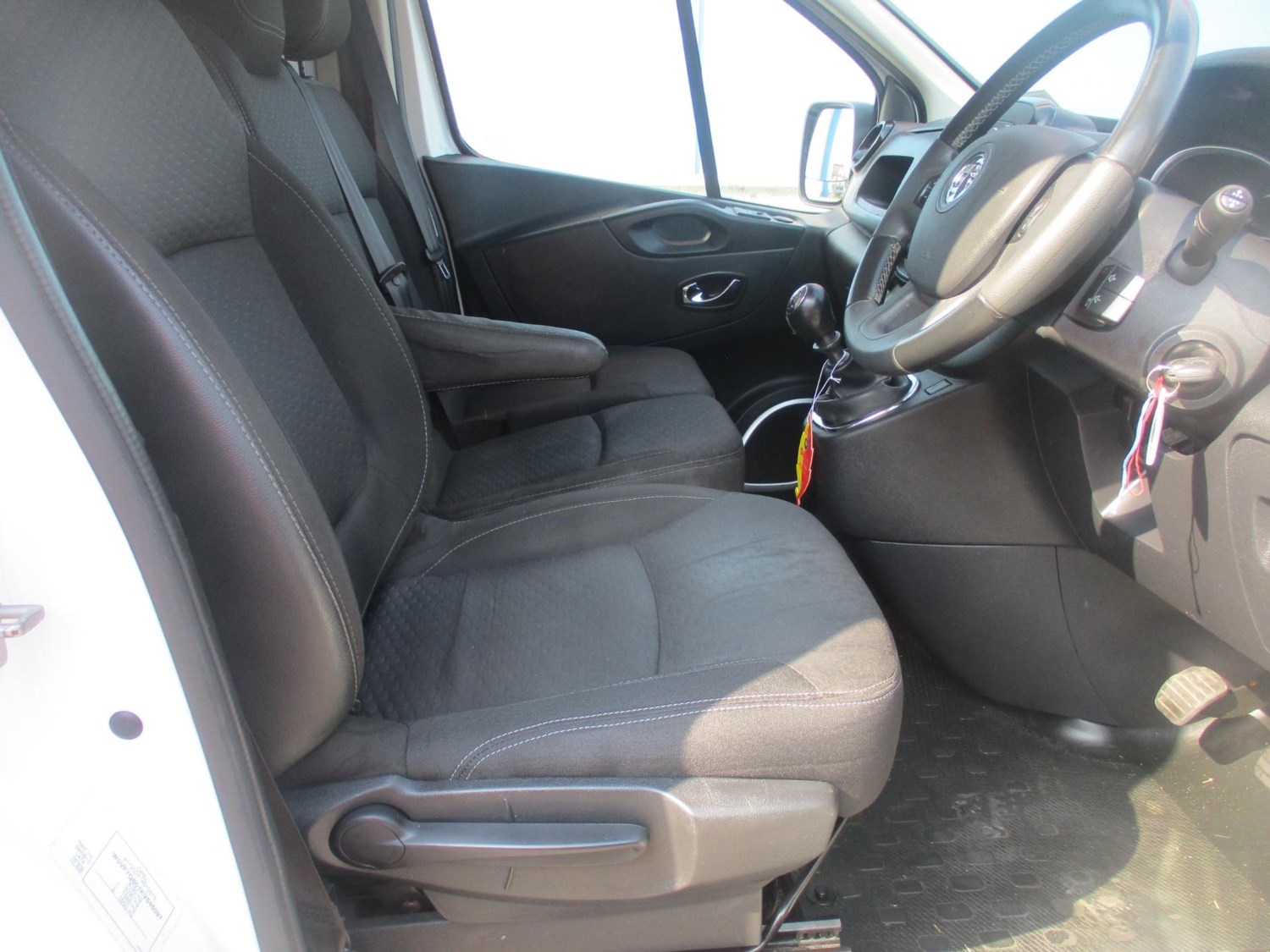 Vauxhall Vivaro Listing Image