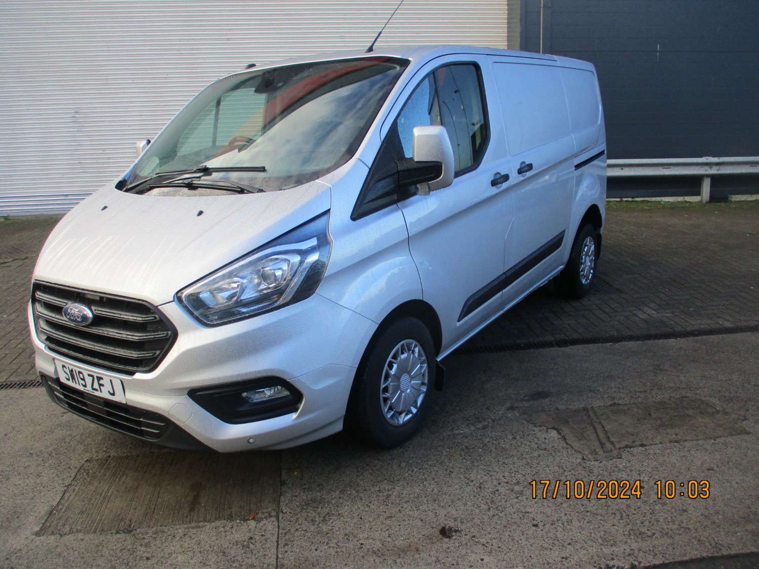 Ford Transit Custom Listing Image