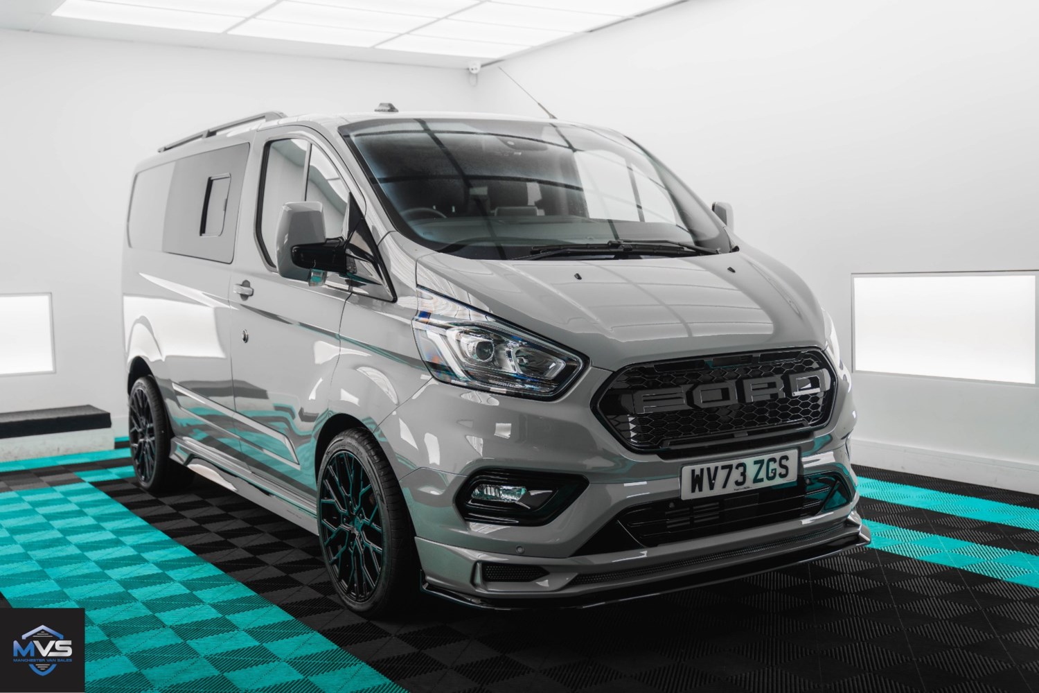 Ford Transit Custom Listing Image