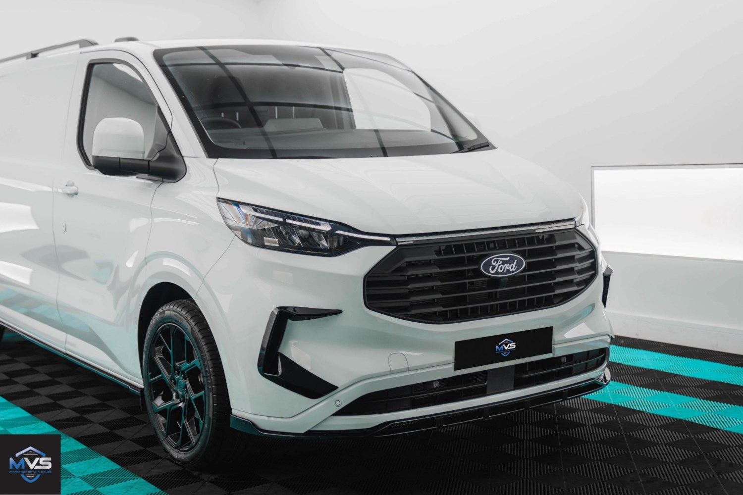 Ford Transit Custom Listing Image