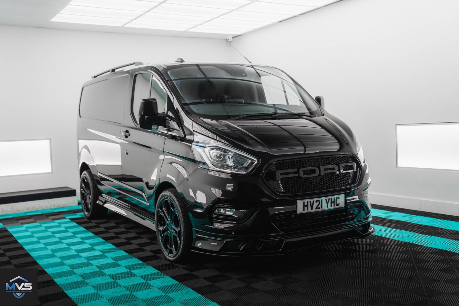 Ford Transit Custom Listing Image