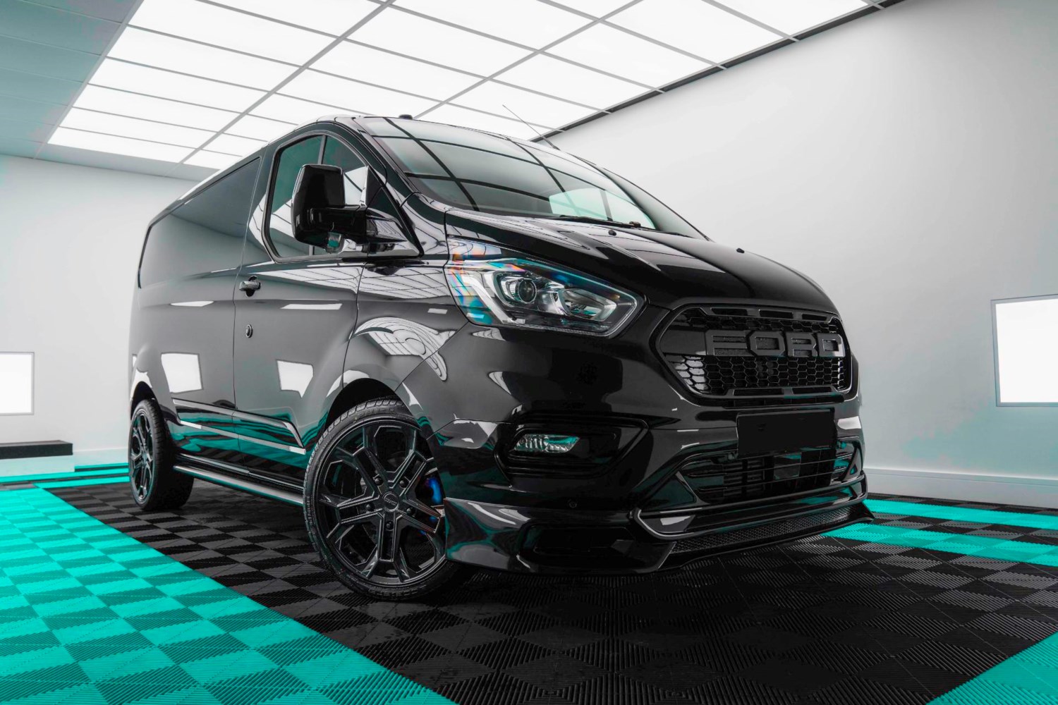 Ford Transit Custom Listing Image