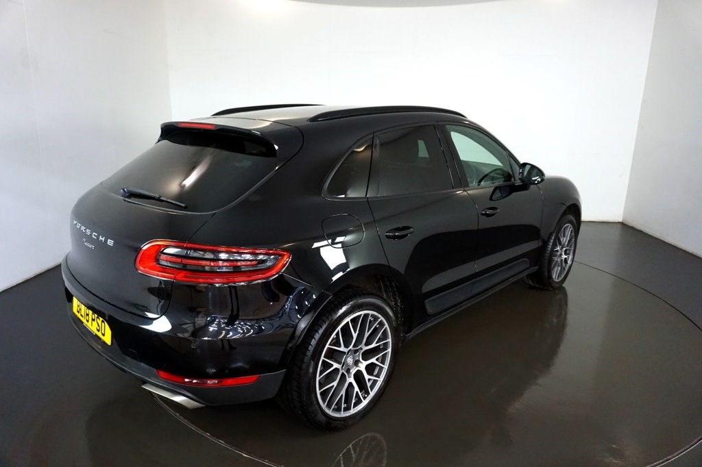 Porsche Macan Listing Image