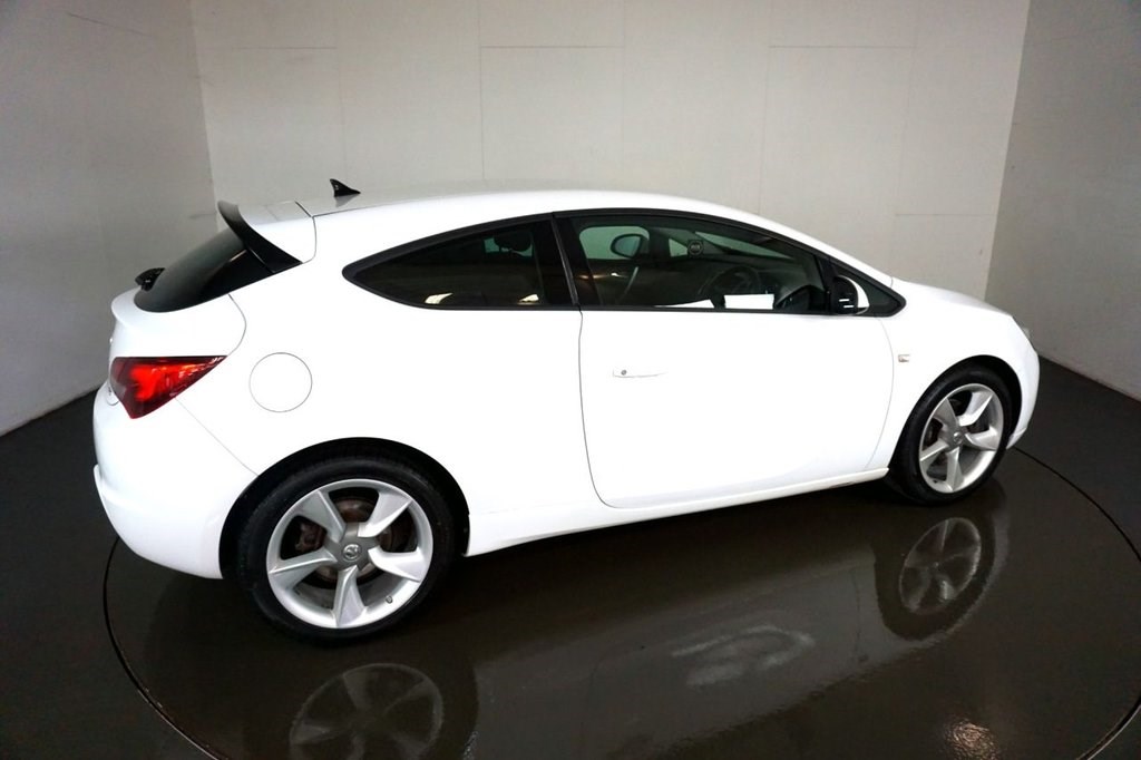 Vauxhall Astra GTC Listing Image