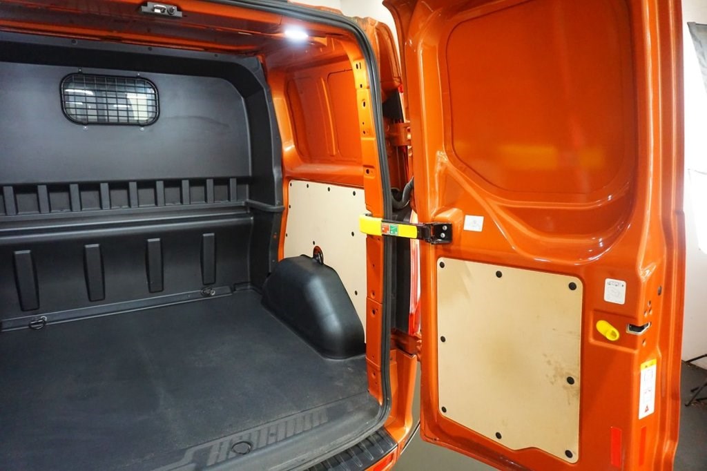 Ford Transit Custom Listing Image