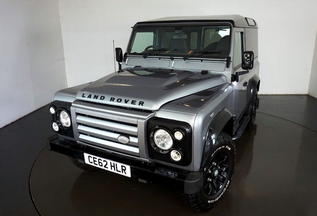 Land Rover Defender Listing Image