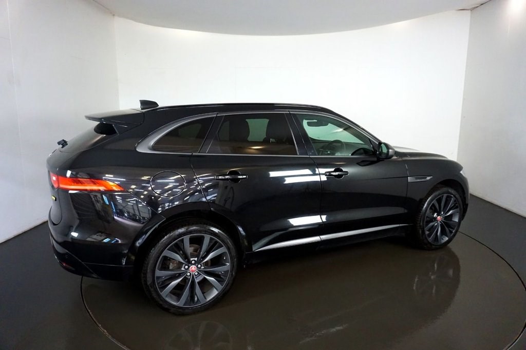 Jaguar F-PACE Listing Image