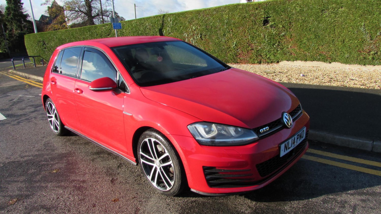 Volkswagen Golf Listing Image