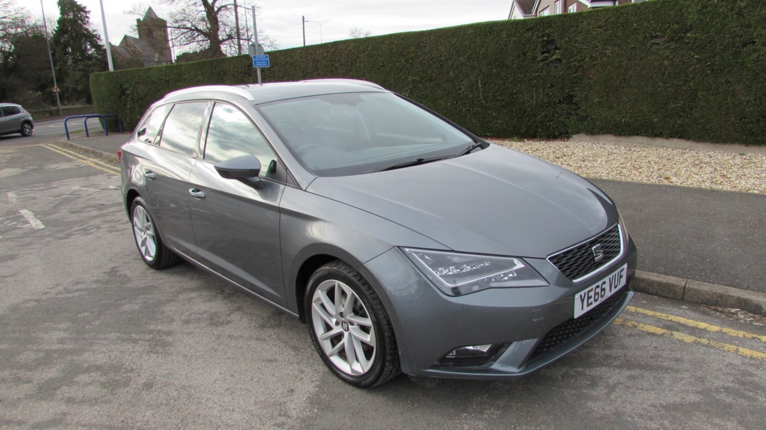 SEAT Leon Listing Image