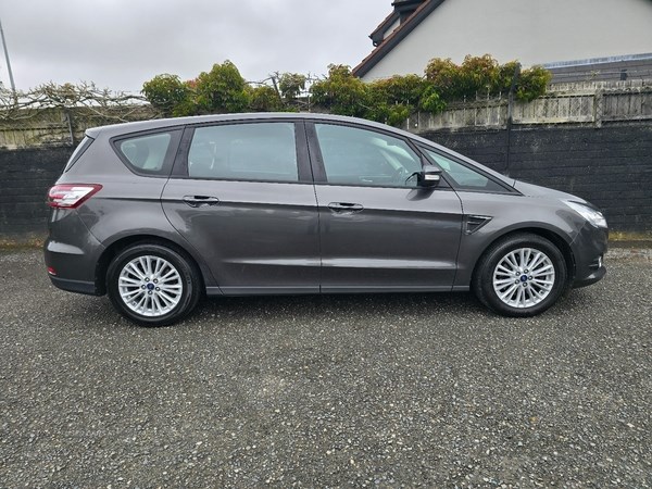 Ford S-Max Listing Image