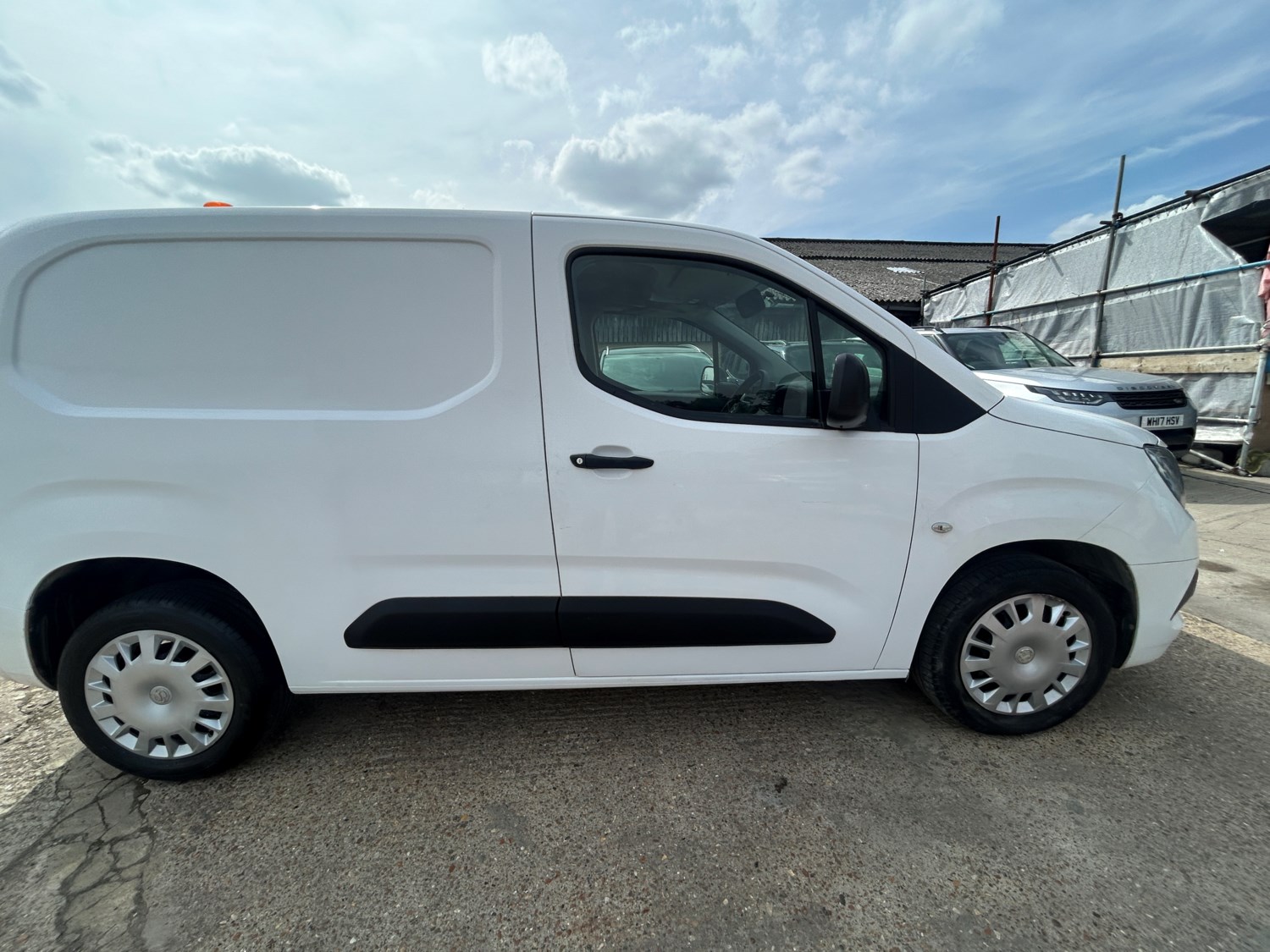 Vauxhall Combo Listing Image