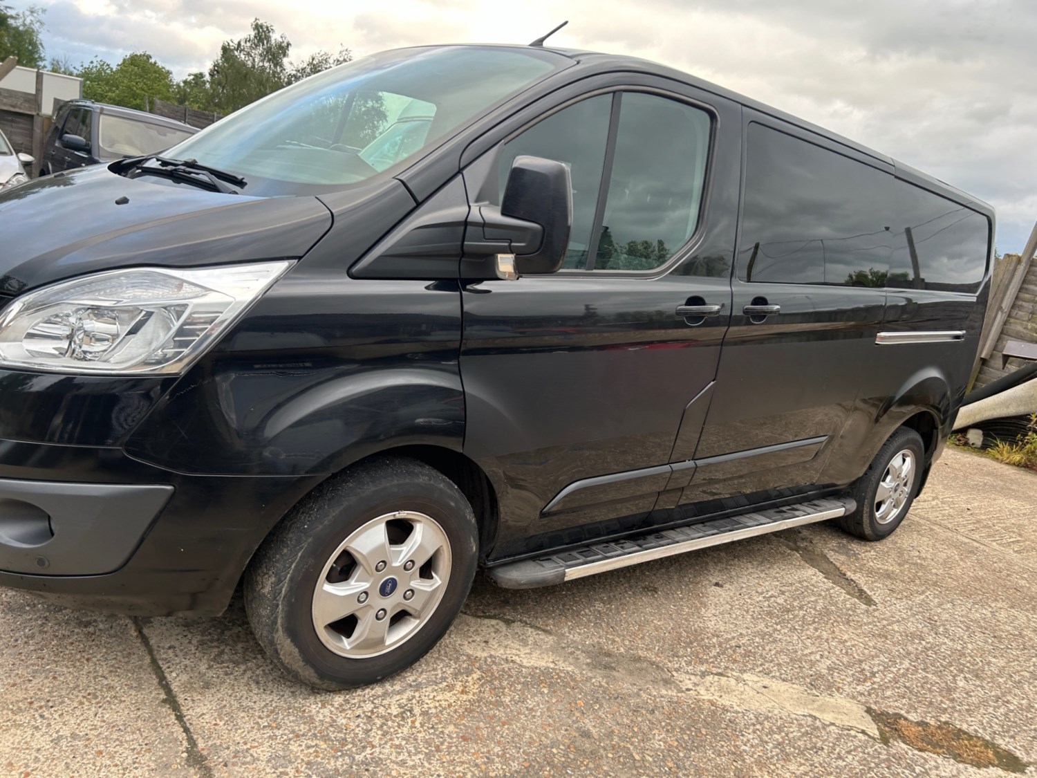 Ford Transit Custom Listing Image