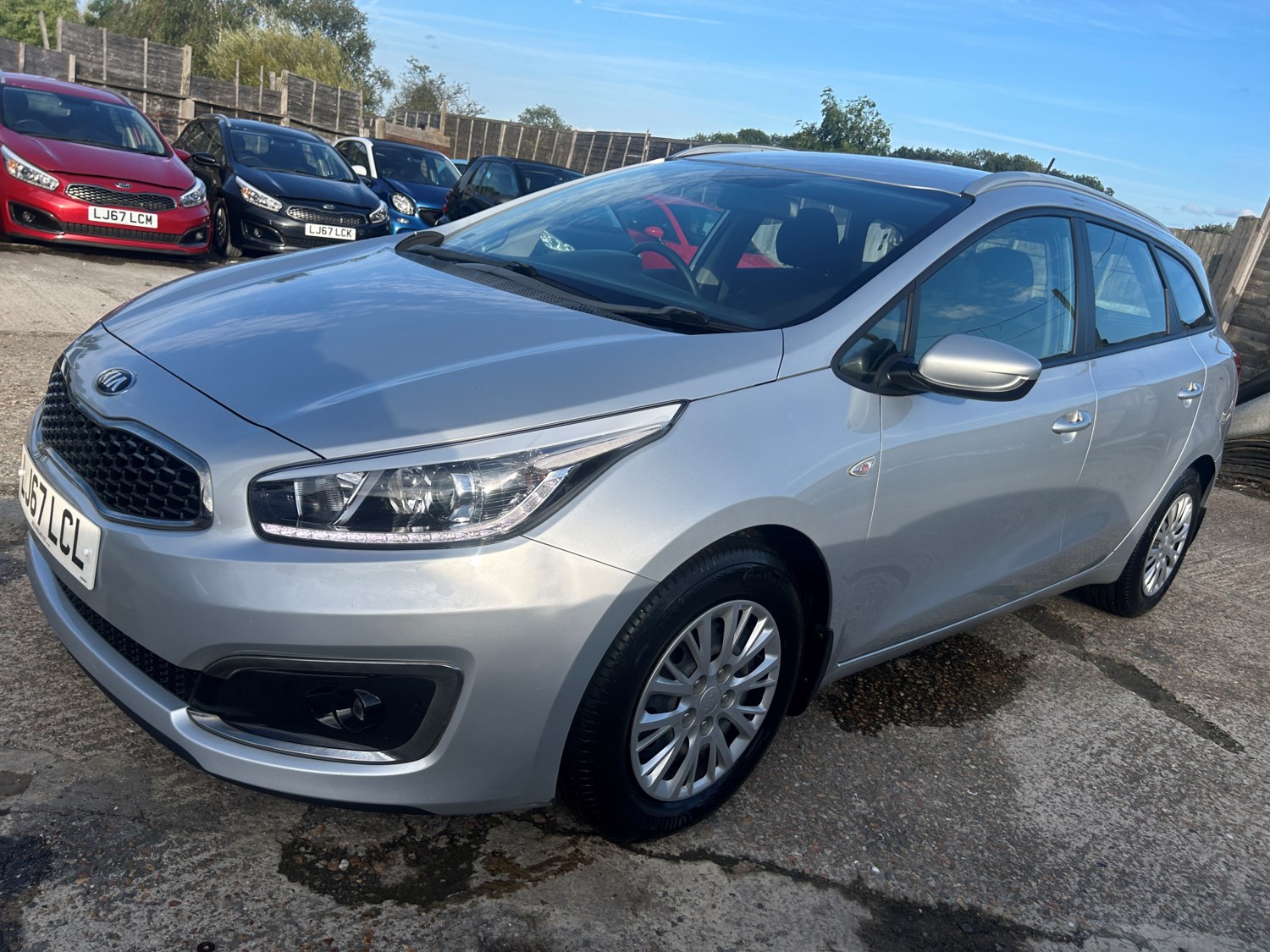 Kia Ceed Listing Image