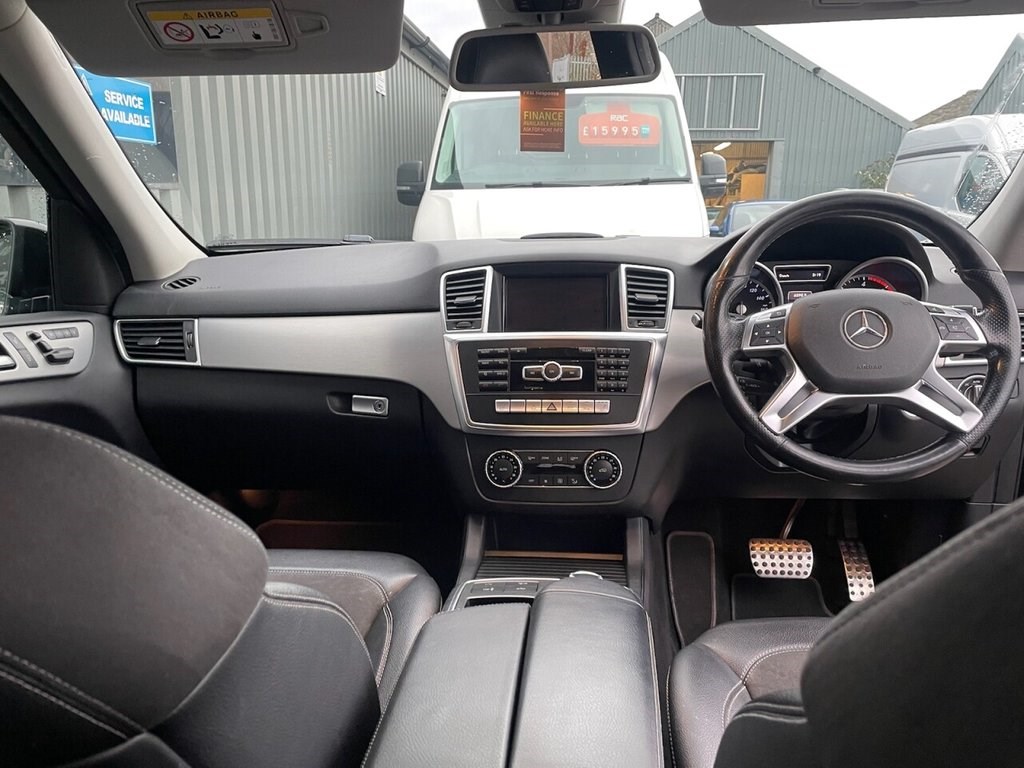 Mercedes-Benz M-Class Listing Image