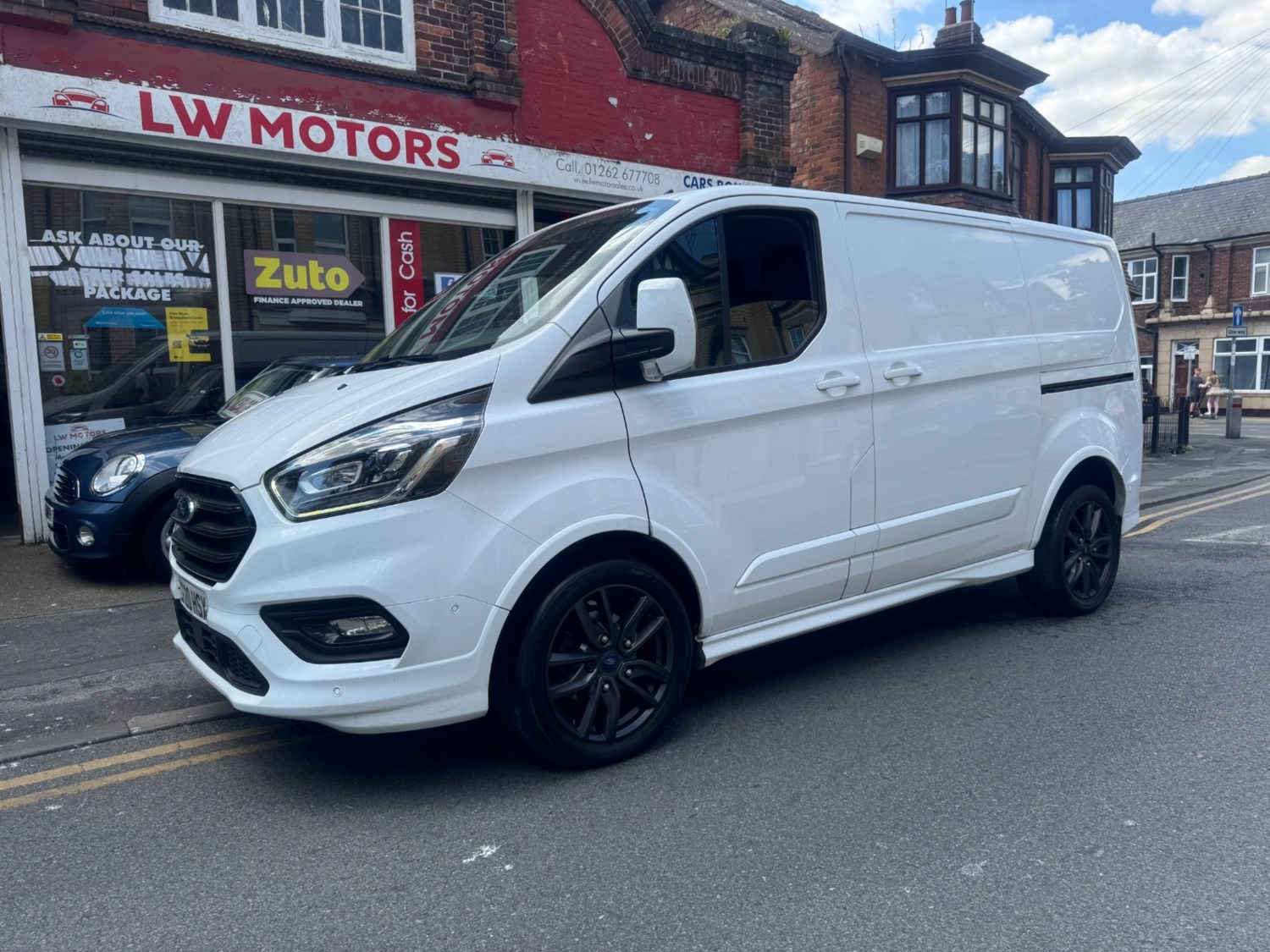 Ford Transit Custom Listing Image