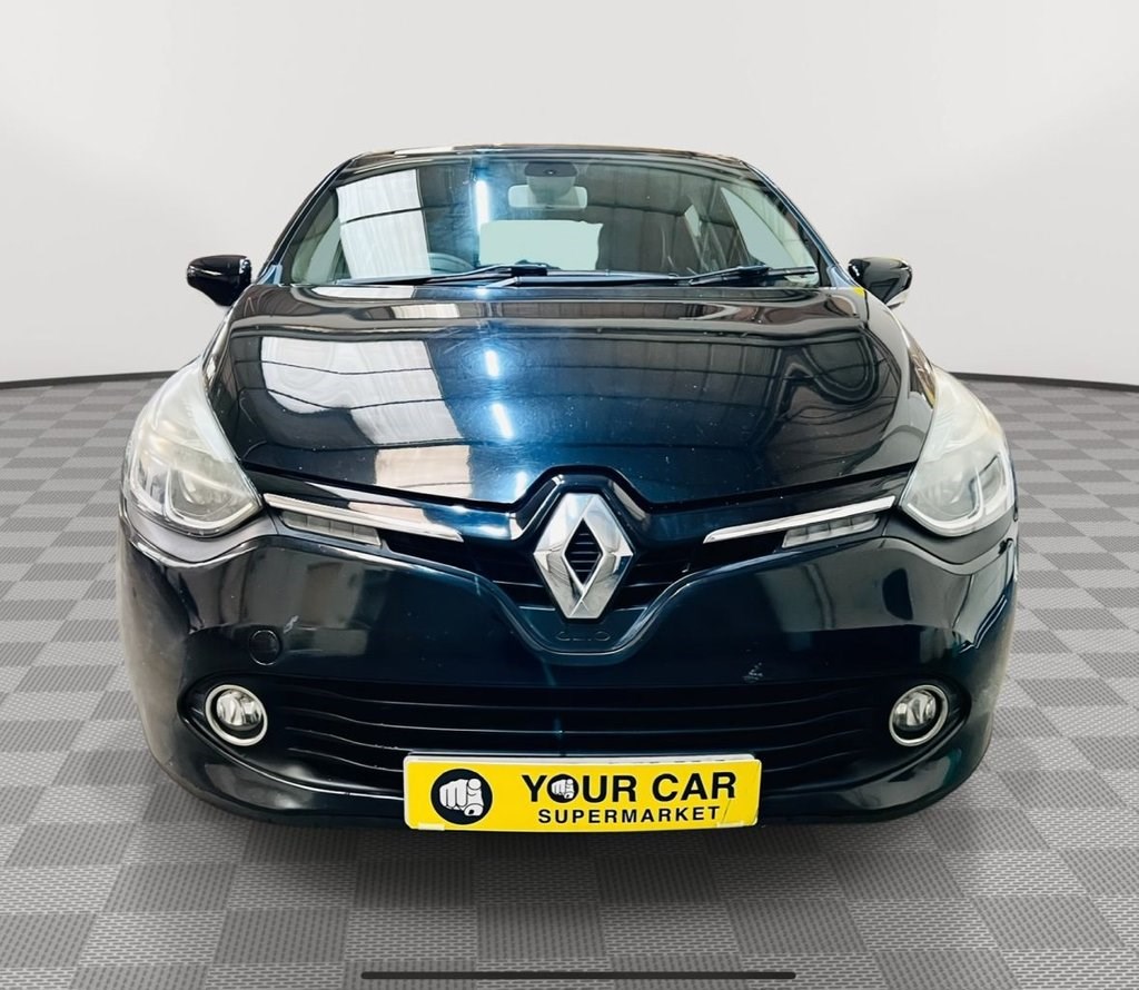 Renault Clio Listing Image