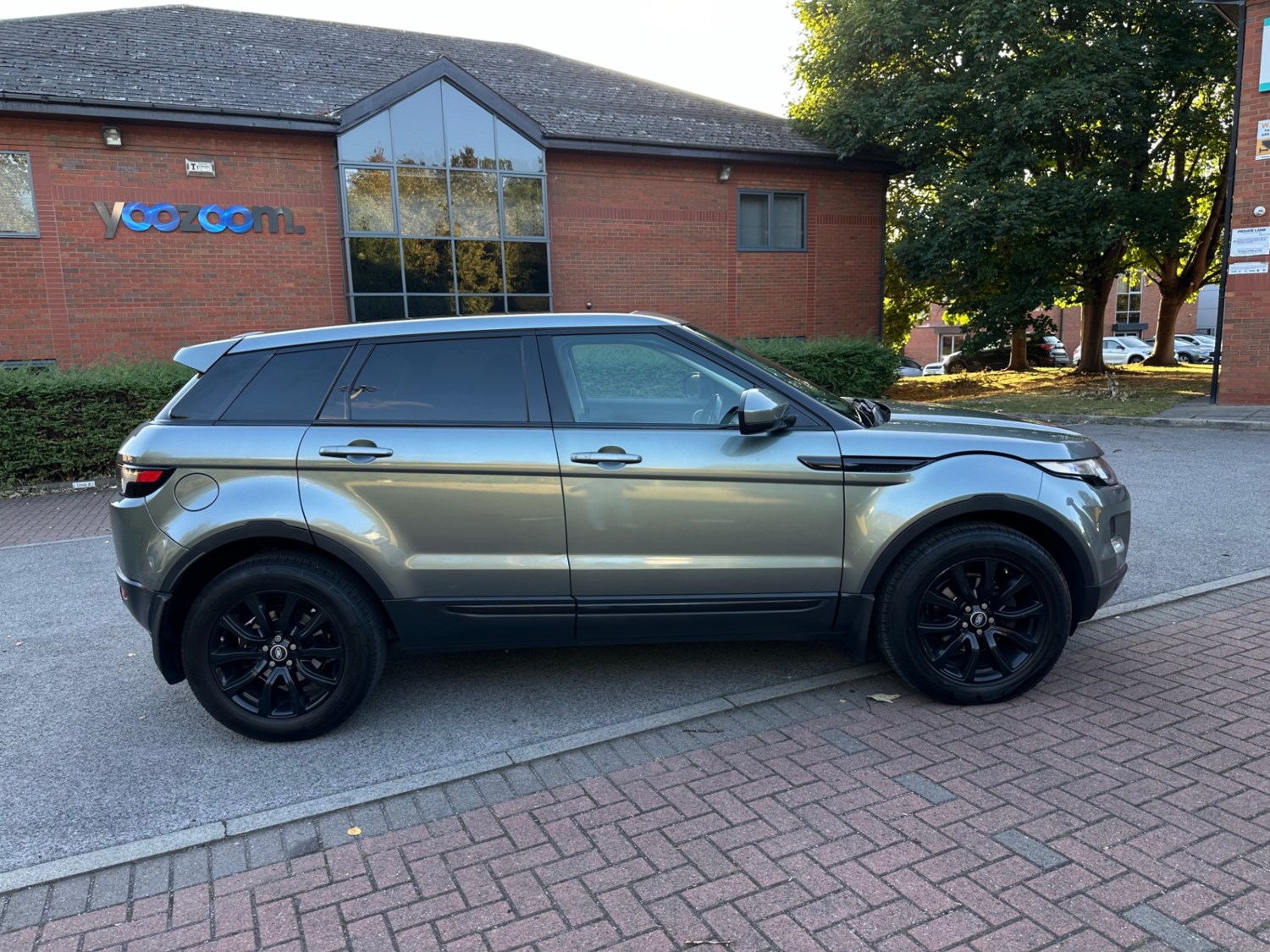 Land Rover Range Rover Evoque Listing Image