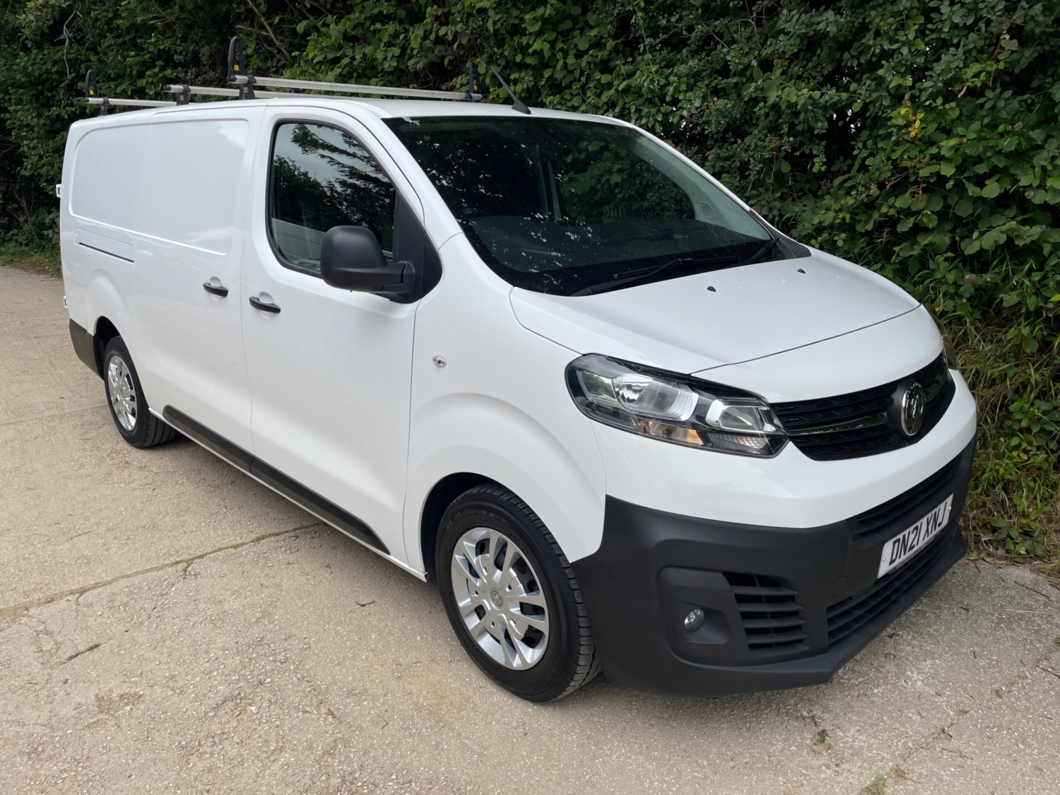 Vauxhall Vivaro Listing Image